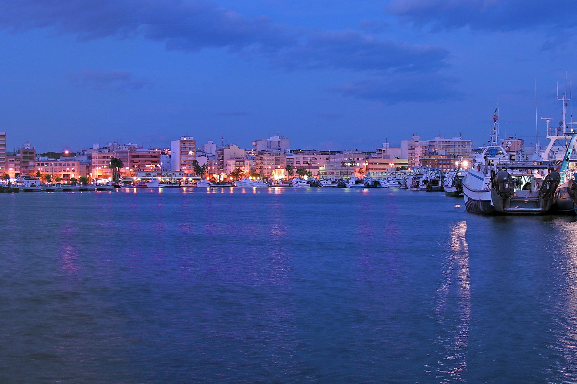 Neue Gebäude - Apartment -
Alicante - Alicante (Alacant)