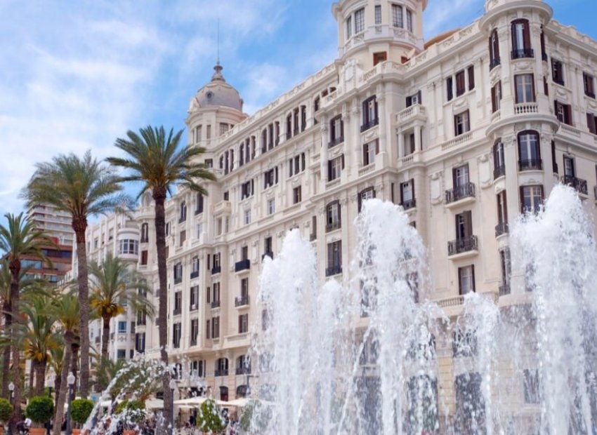 Neue Gebäude - Apartment -
Alicante - Benalua