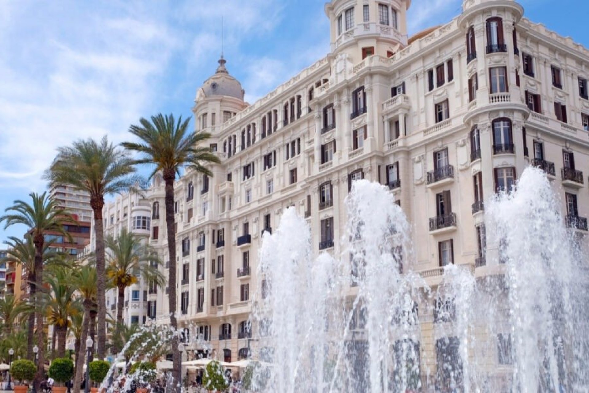 Neue Gebäude - Apartment -
Alicante - Benalua