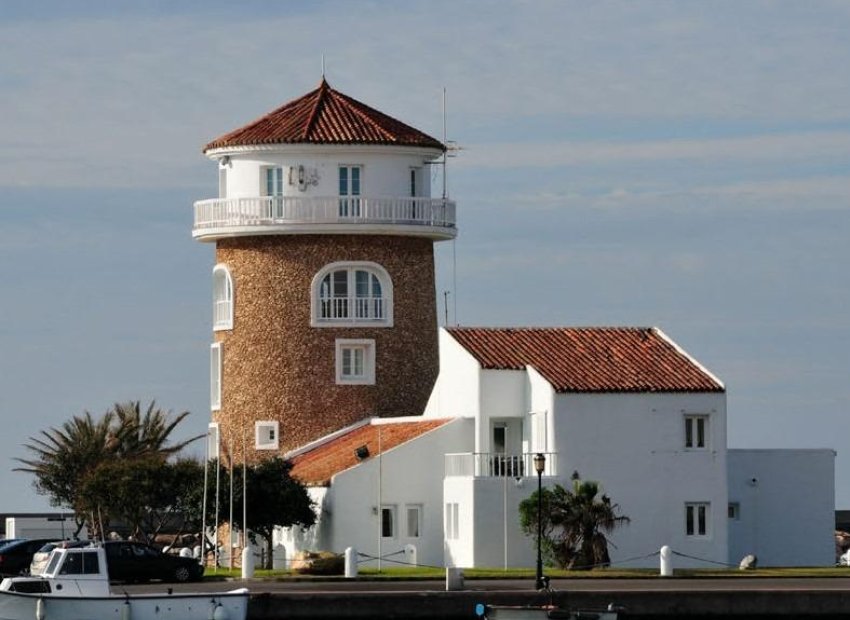 Neue Gebäude - Apartment -
Almerimar