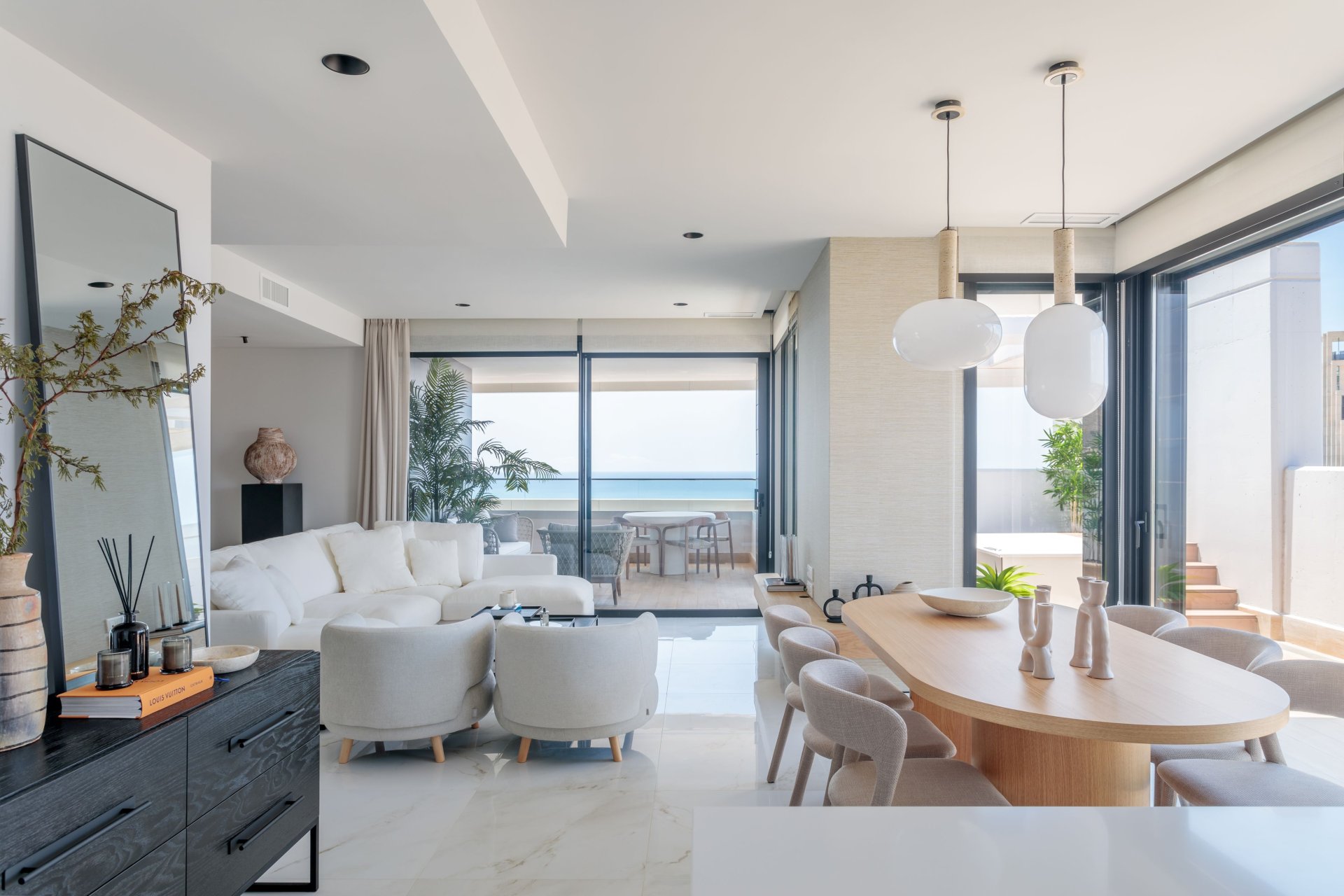 Neue Gebäude - Apartment -
Benidorm