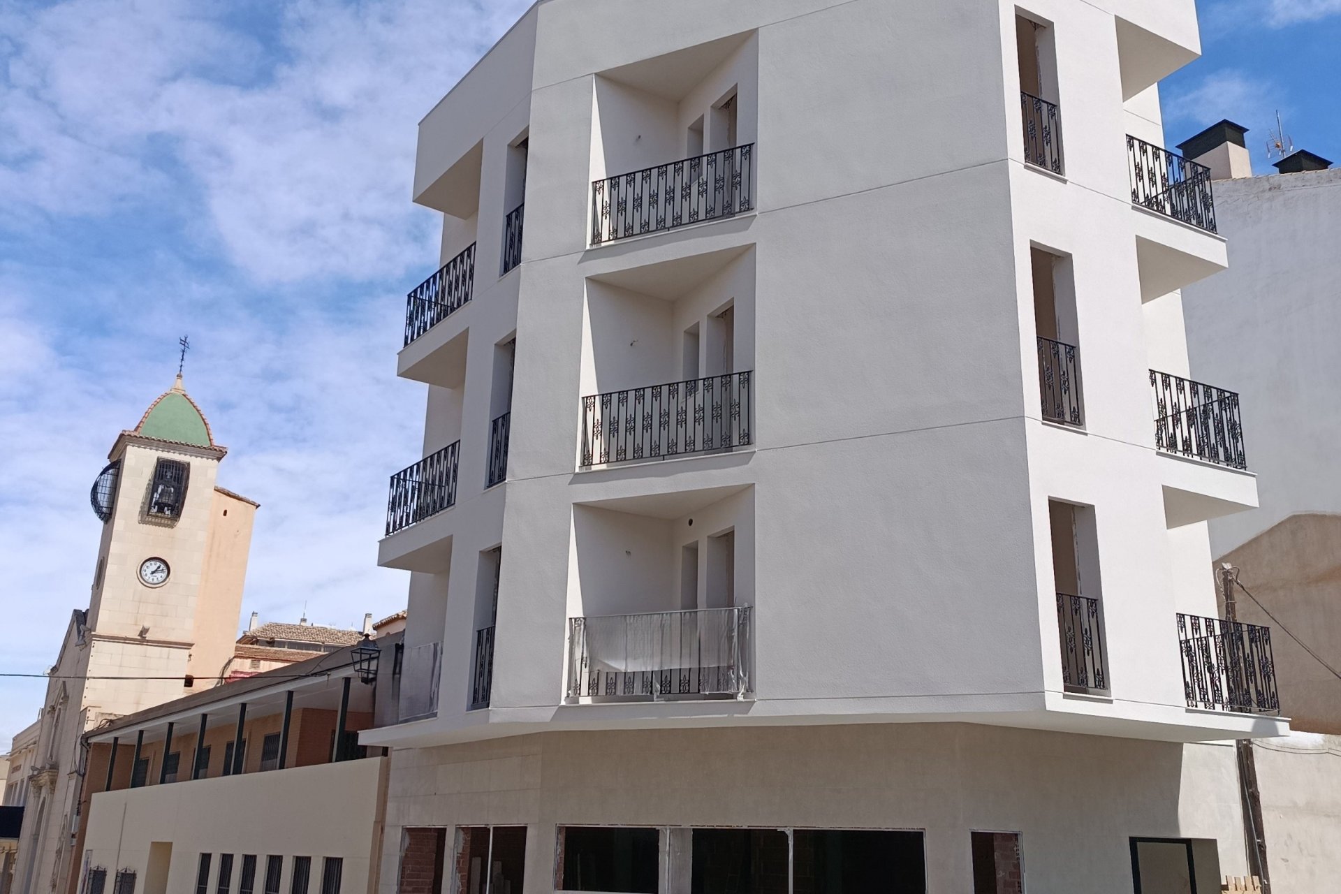 Neue Gebäude - Apartment -
Bigastro
