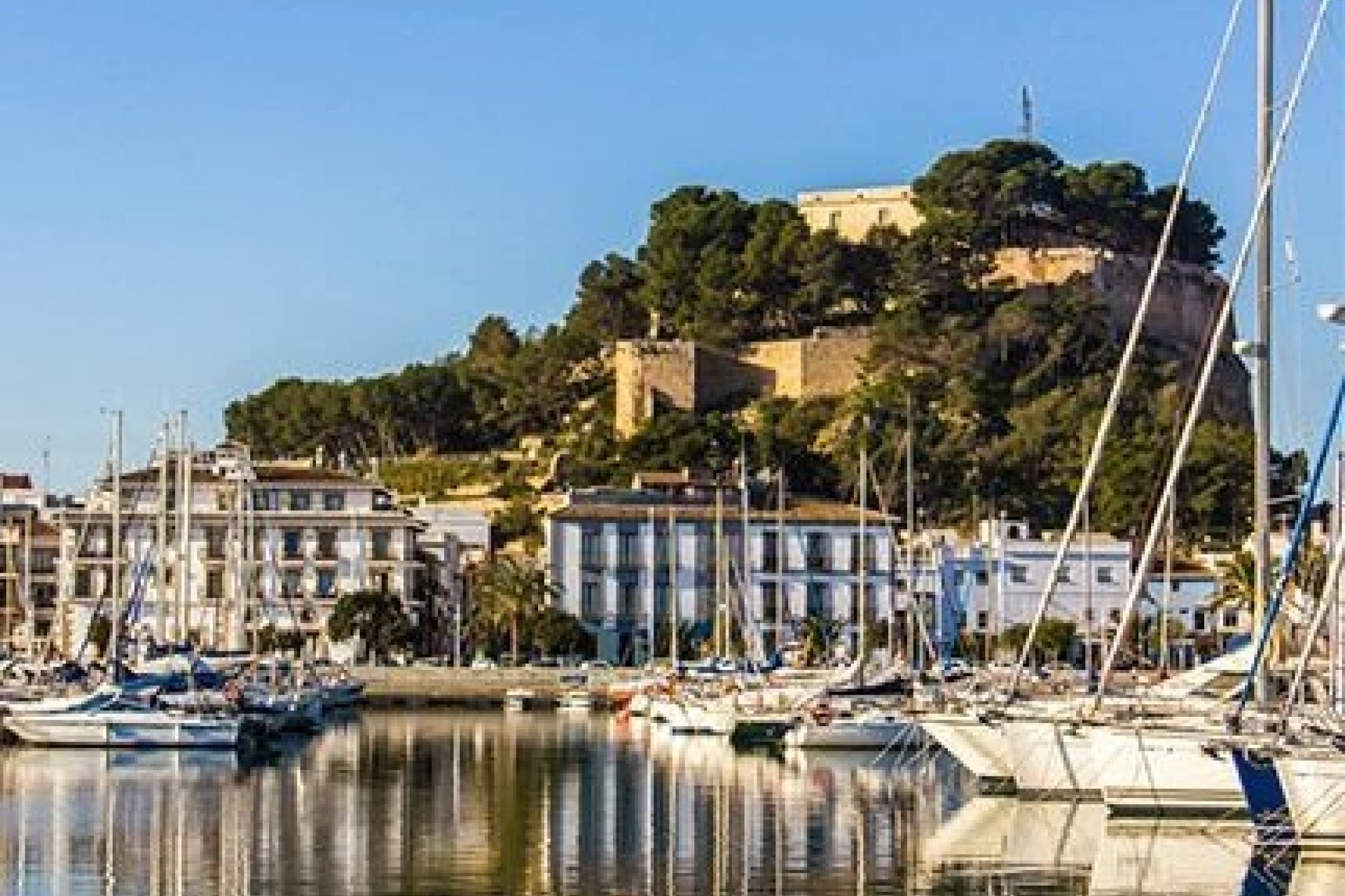 Neue Gebäude - Apartment -
Denia - Puerto Denia