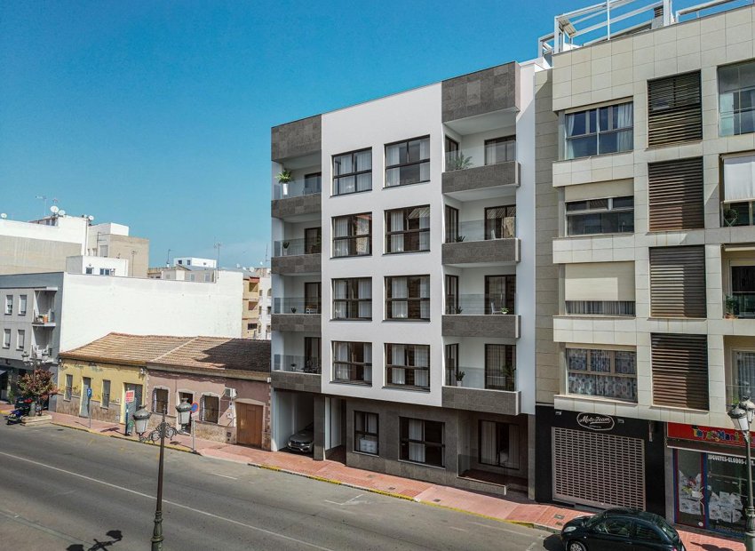 Neue Gebäude - Apartment -
Guardamar del Segura - Pueblo