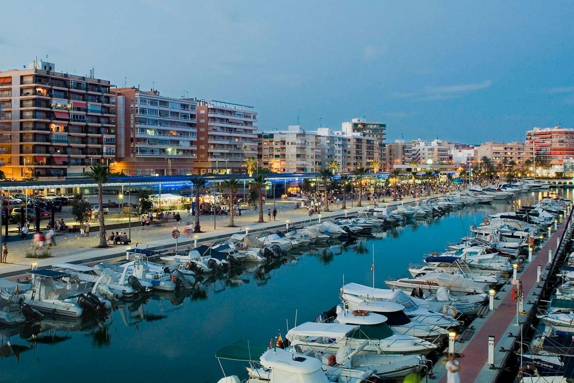 Neue Gebäude - Apartment -
Santa Pola - Estacion de autobuses