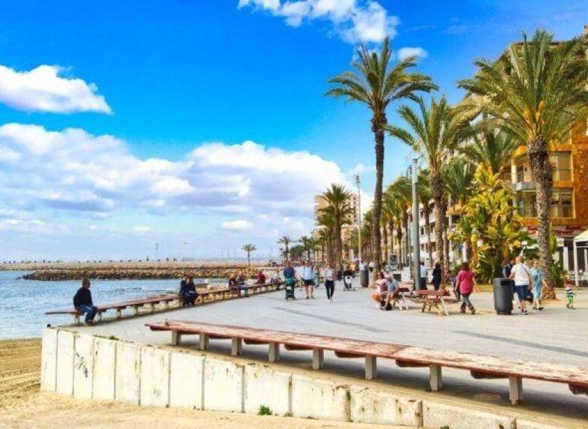 Neue Gebäude - Apartment -
Torrevieja - Centro