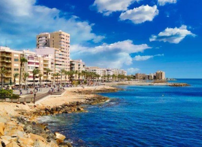 Neue Gebäude - Apartment -
Torrevieja - Playa de El Cura