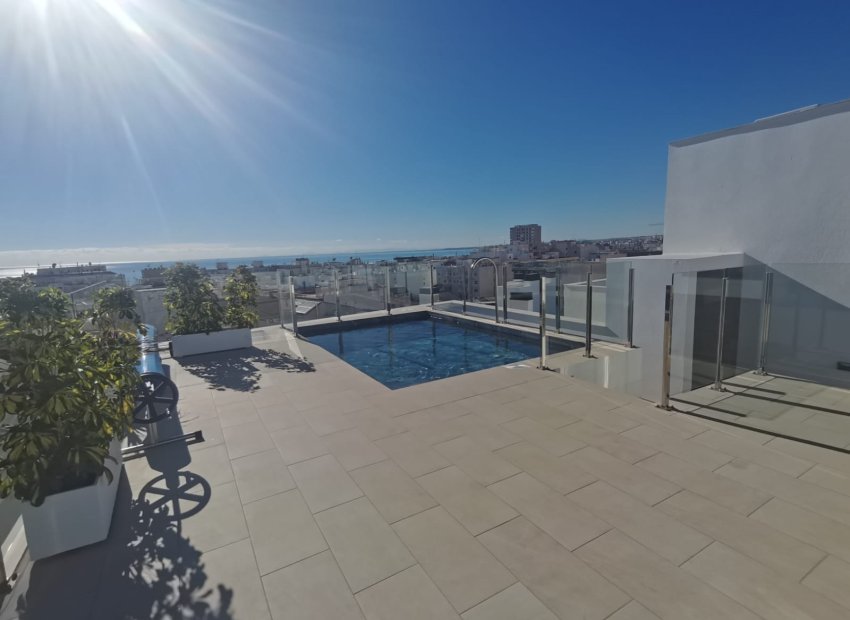 Neue Gebäude - Apartment -
Torrevieja