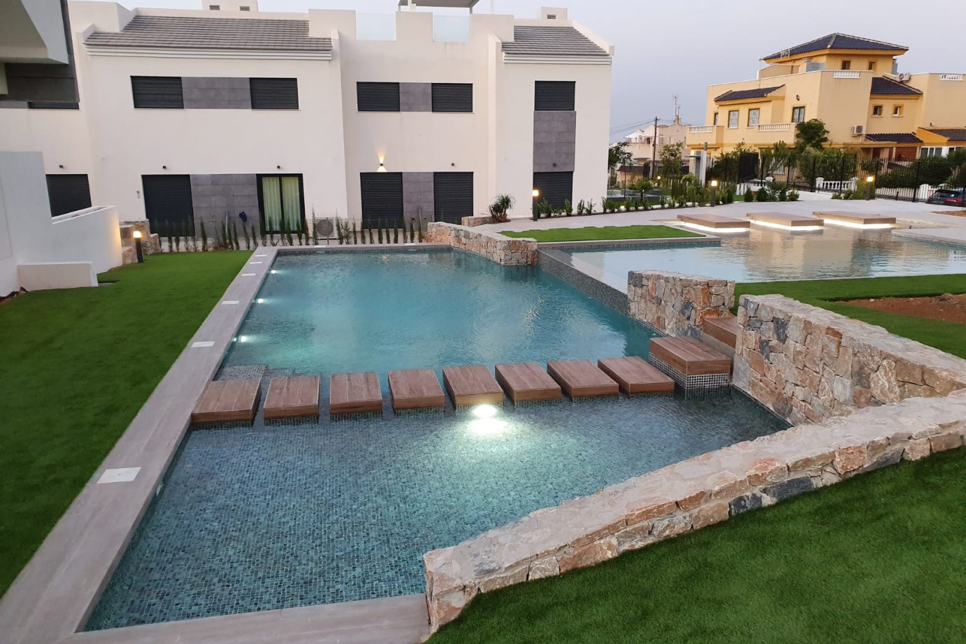 Neue Gebäude - Bungalow - Erdgeschosswohnung -
Torrevieja