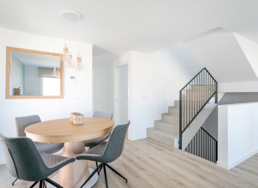 Neue Gebäude - Doppelhaushälfte -
Finestrat