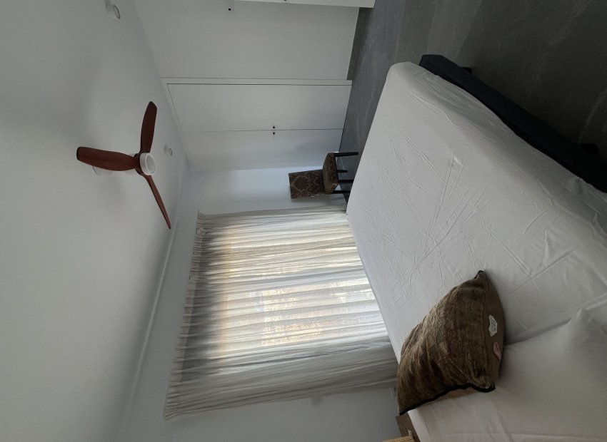 Neue Gebäude - Doppelhaushälfte -
Polop