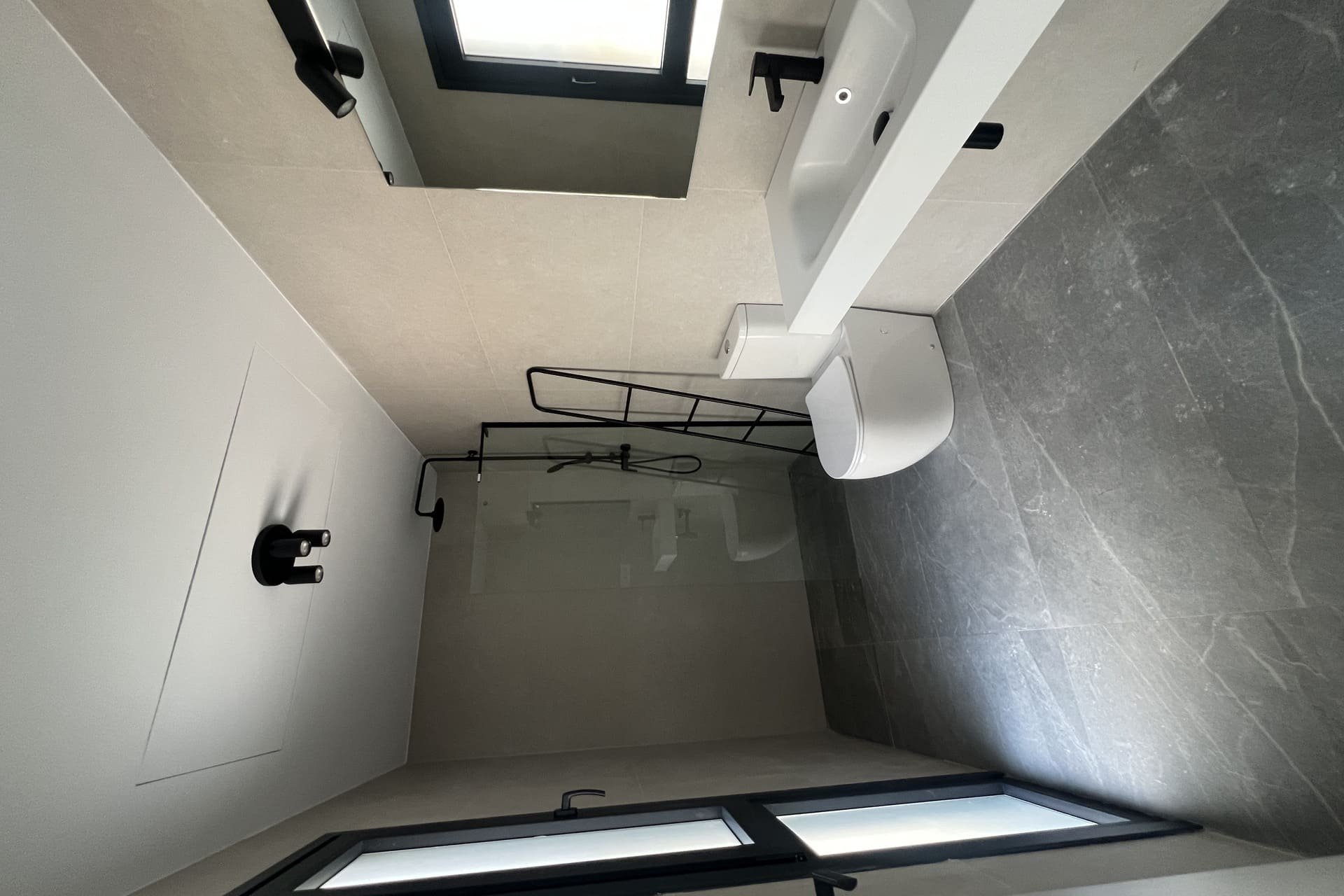 Neue Gebäude - Doppelhaushälfte -
Polop