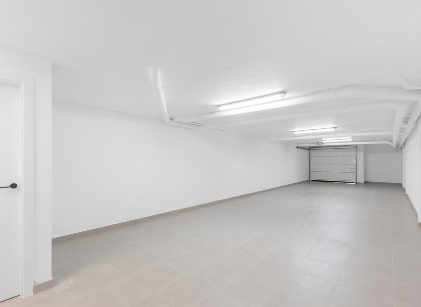 Neue Gebäude - Doppelhaushälfte -
Rafal