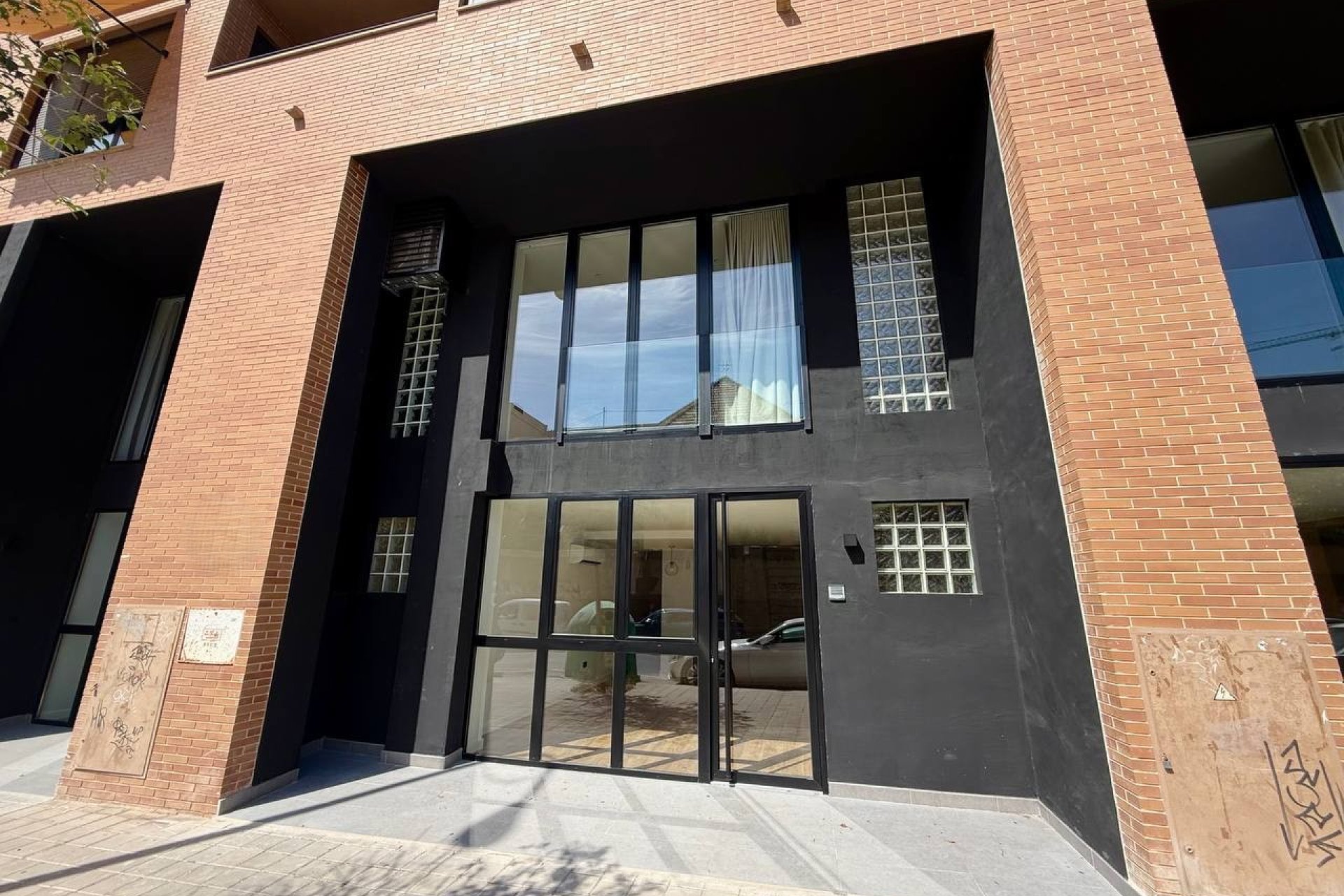 Neue Gebäude - Erdgeschosswohnung -
Alicante - Alicante (Alacant)