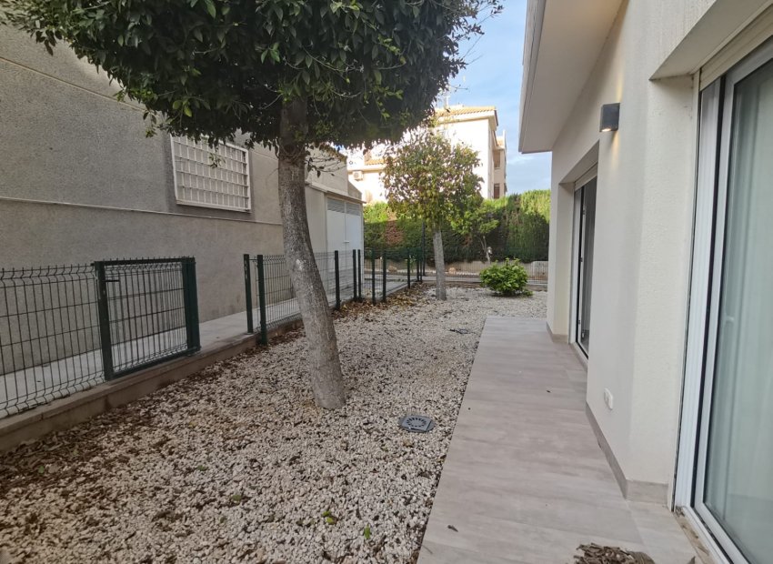 Neue Gebäude - Erdgeschosswohnung -
Torrevieja