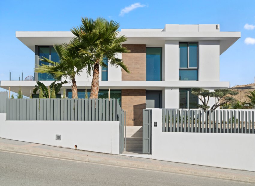 Neue Gebäude - Freistehend / Villa -
Benidorm