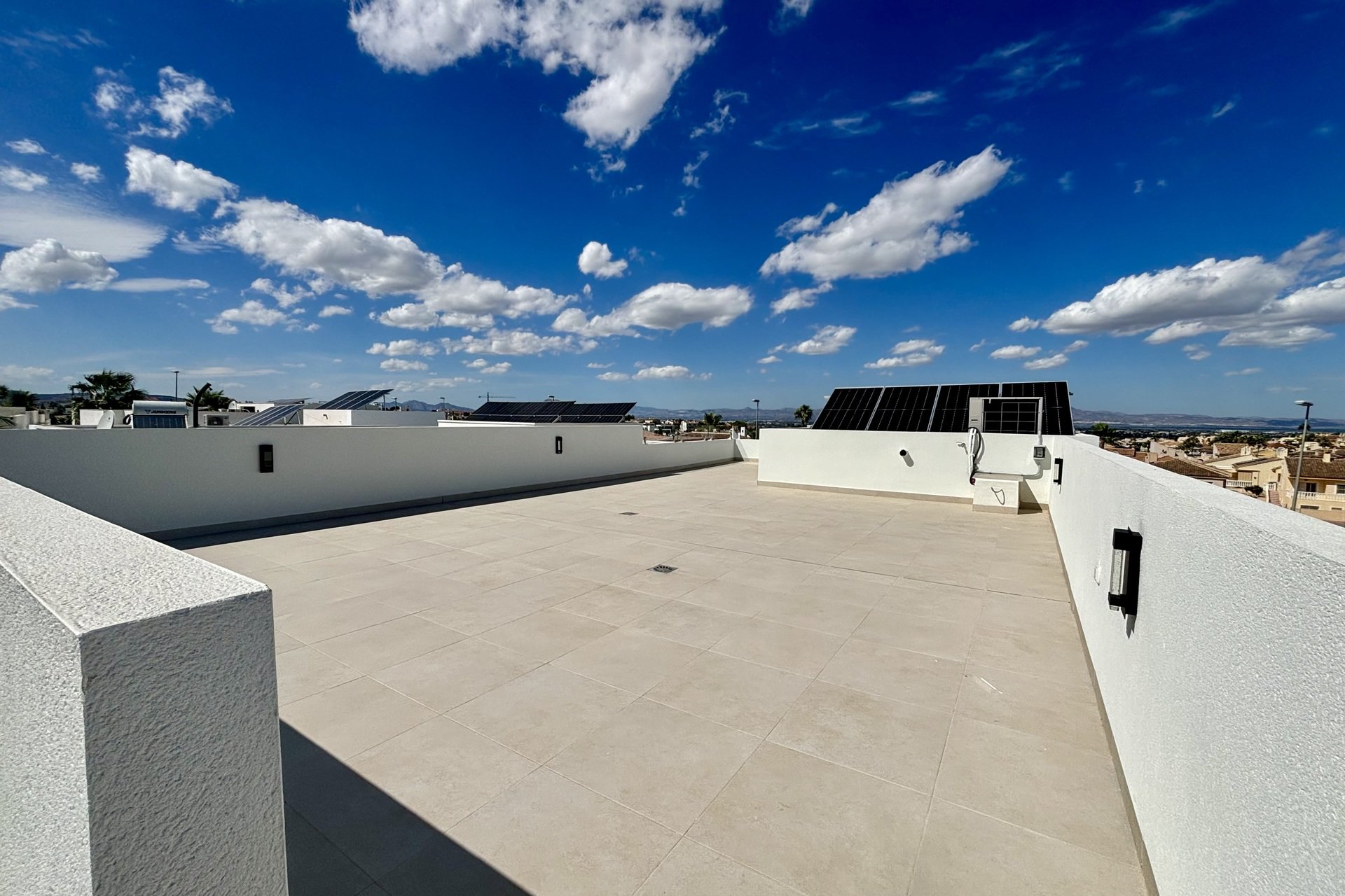 Neue Gebäude - Freistehend / Villa -
Benijofar