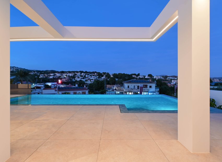 Neue Gebäude - Freistehend / Villa -
Benissa