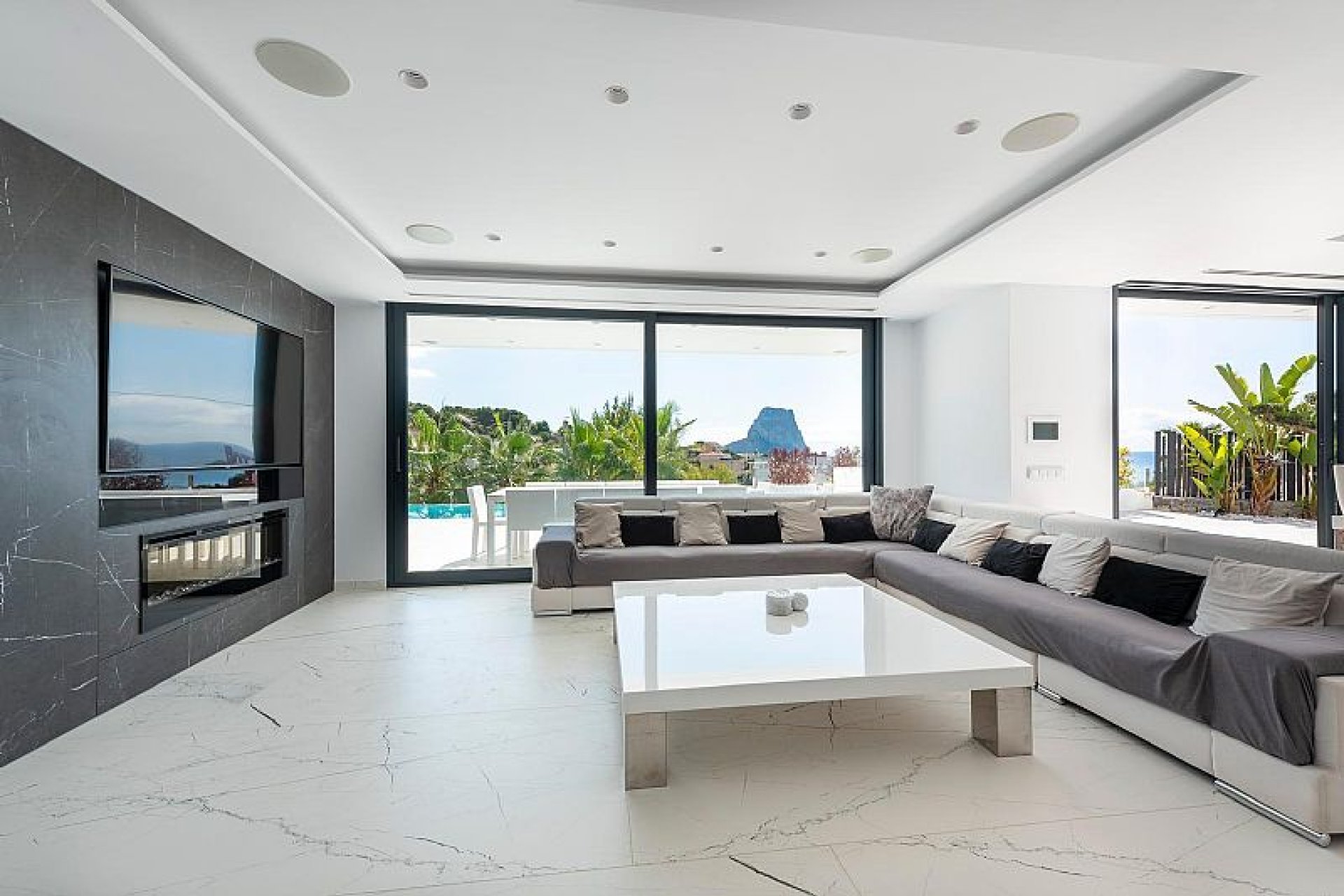 Neue Gebäude - Freistehend / Villa -
Calpe