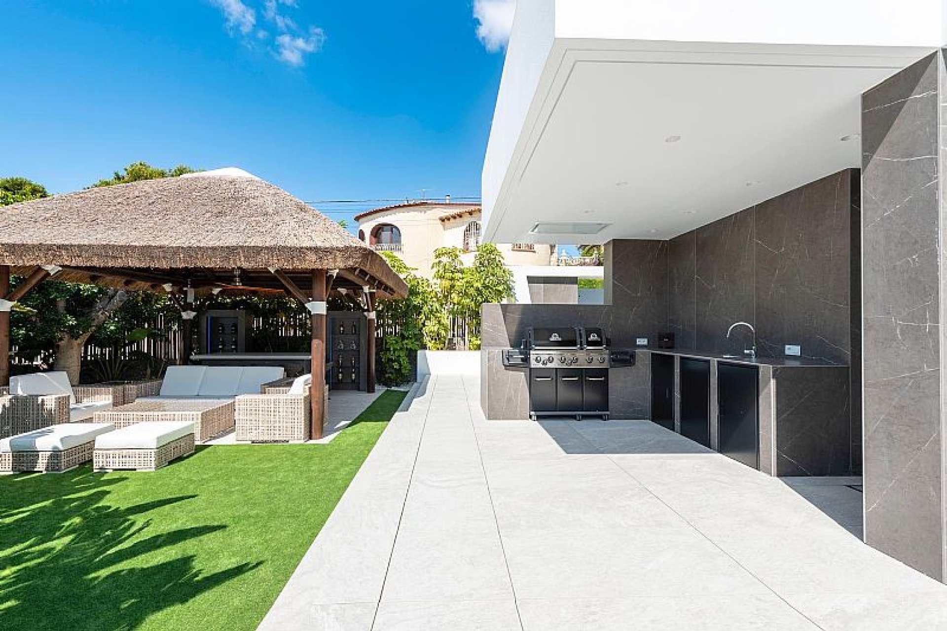 Neue Gebäude - Freistehend / Villa -
Calpe