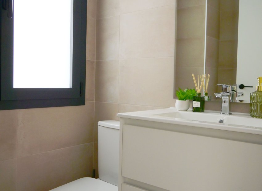 Neue Gebäude - Freistehend / Villa -
Dolores