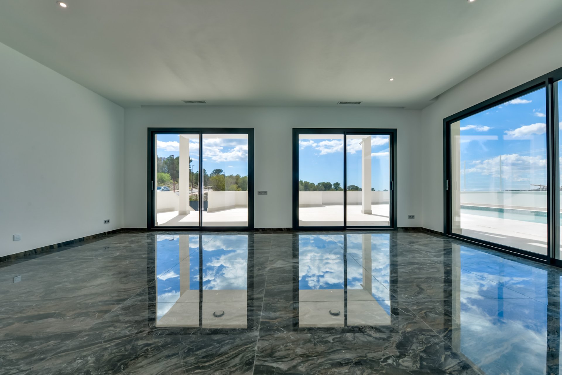 Neue Gebäude - Freistehend / Villa -
Finestrat