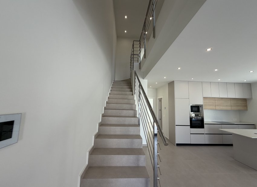 Neue Gebäude - Freistehend / Villa -
Heredades