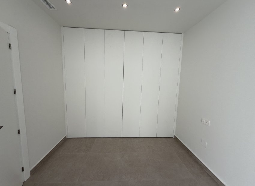 Neue Gebäude - Freistehend / Villa -
Heredades