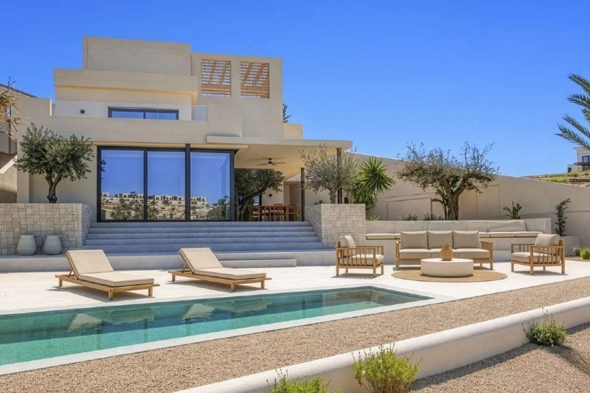 Neue Gebäude - Freistehend / Villa -
La Marina