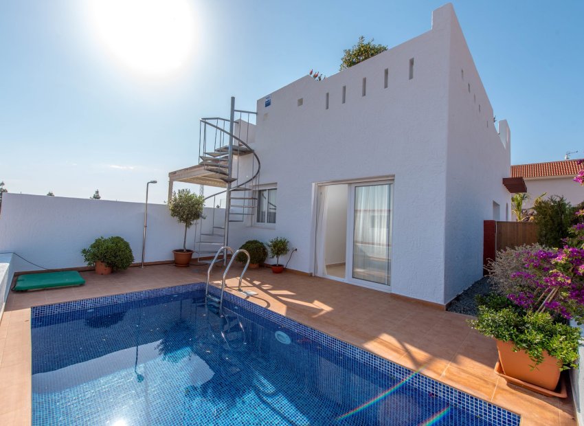Neue Gebäude - Freistehend / Villa -
Los Alcazares - Los Alcázares
