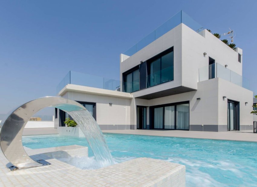 Neue Gebäude - Freistehend / Villa -
Orihuela Costa