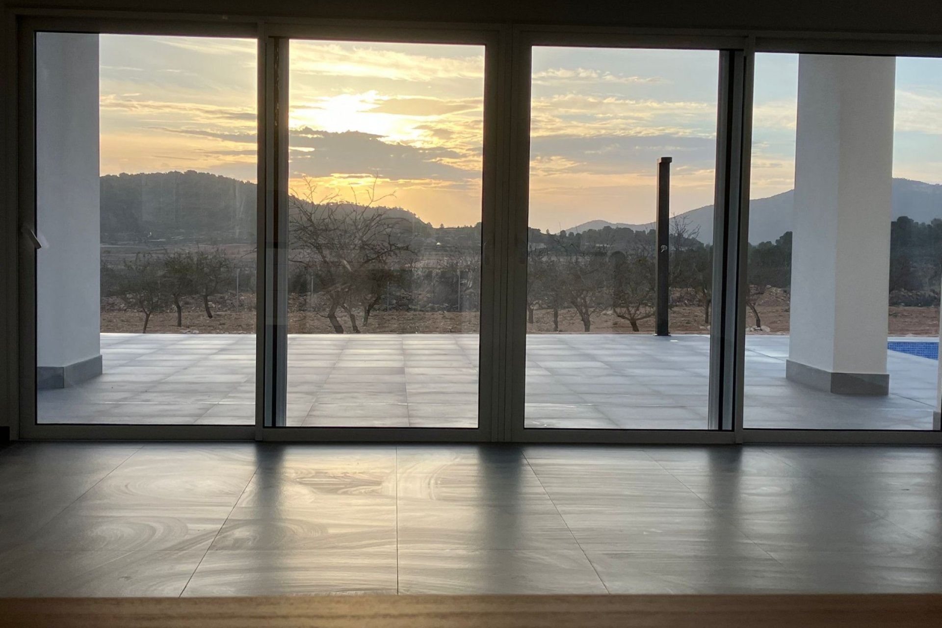 Neue Gebäude - Freistehend / Villa -
Pinoso