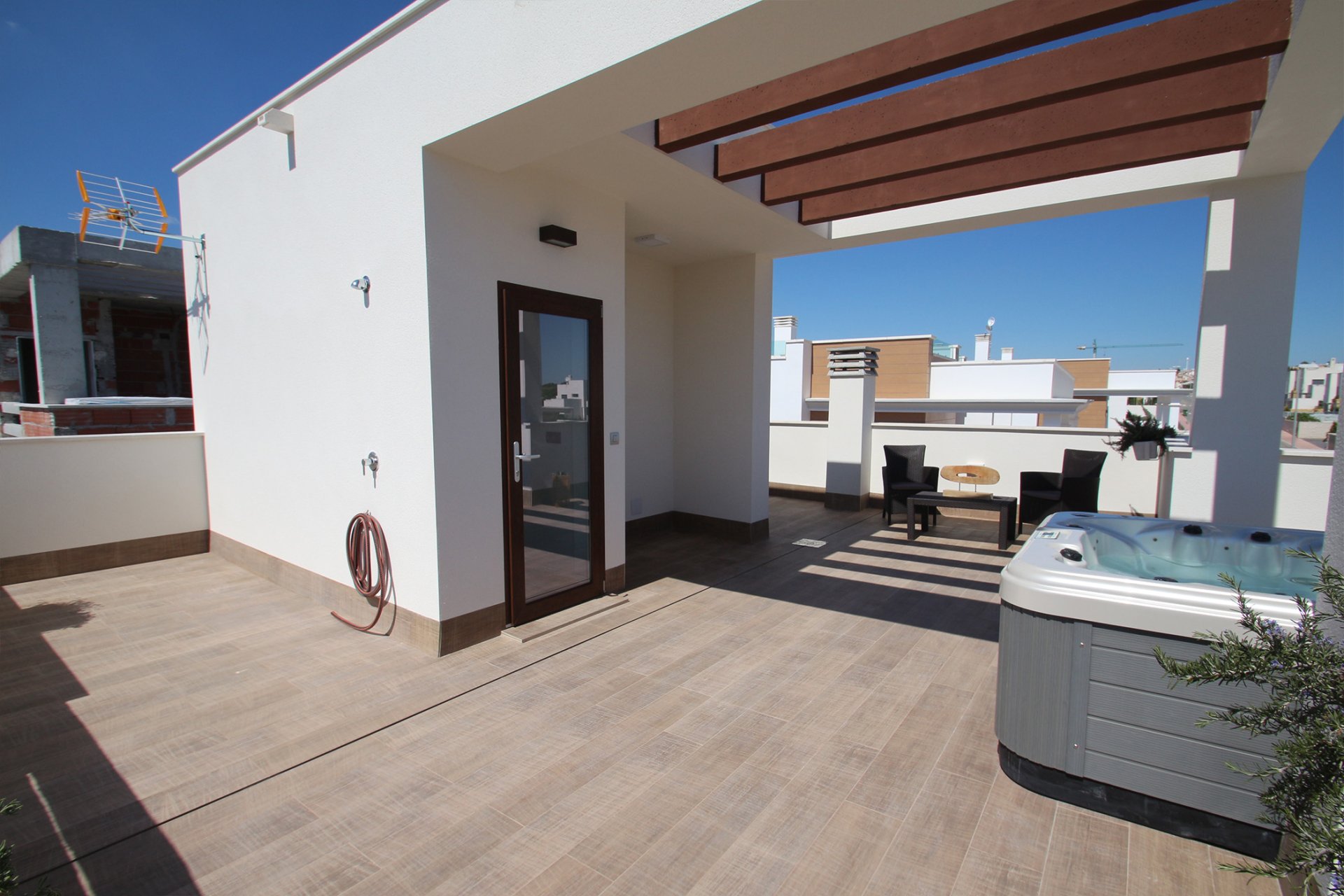 Neue Gebäude - Freistehend / Villa -
Playa Paraiso