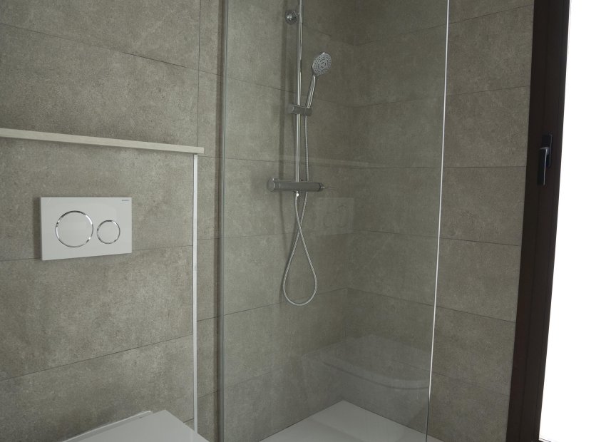 Neue Gebäude - Freistehend / Villa -
Polop