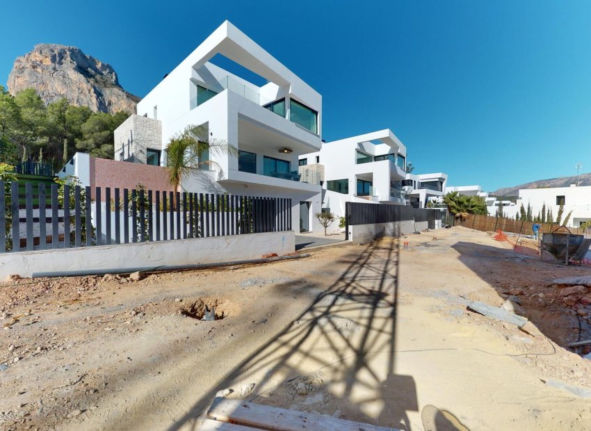 Neue Gebäude - Freistehend / Villa -
Polop
