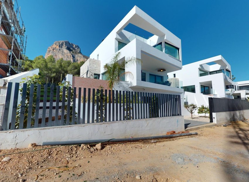 Neue Gebäude - Freistehend / Villa -
Polop