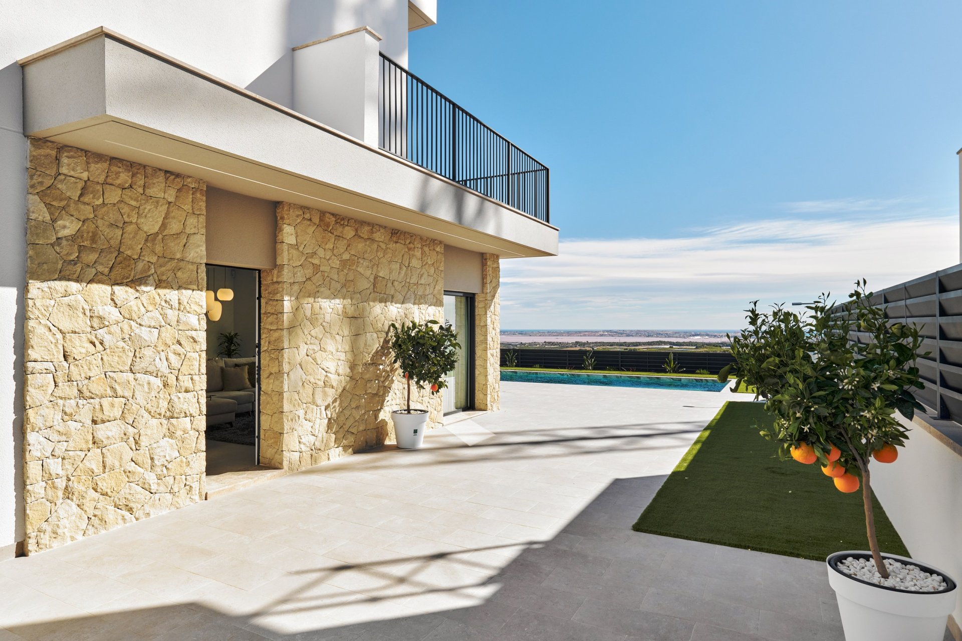 Neue Gebäude - Freistehend / Villa -
San Miguel de Salinas