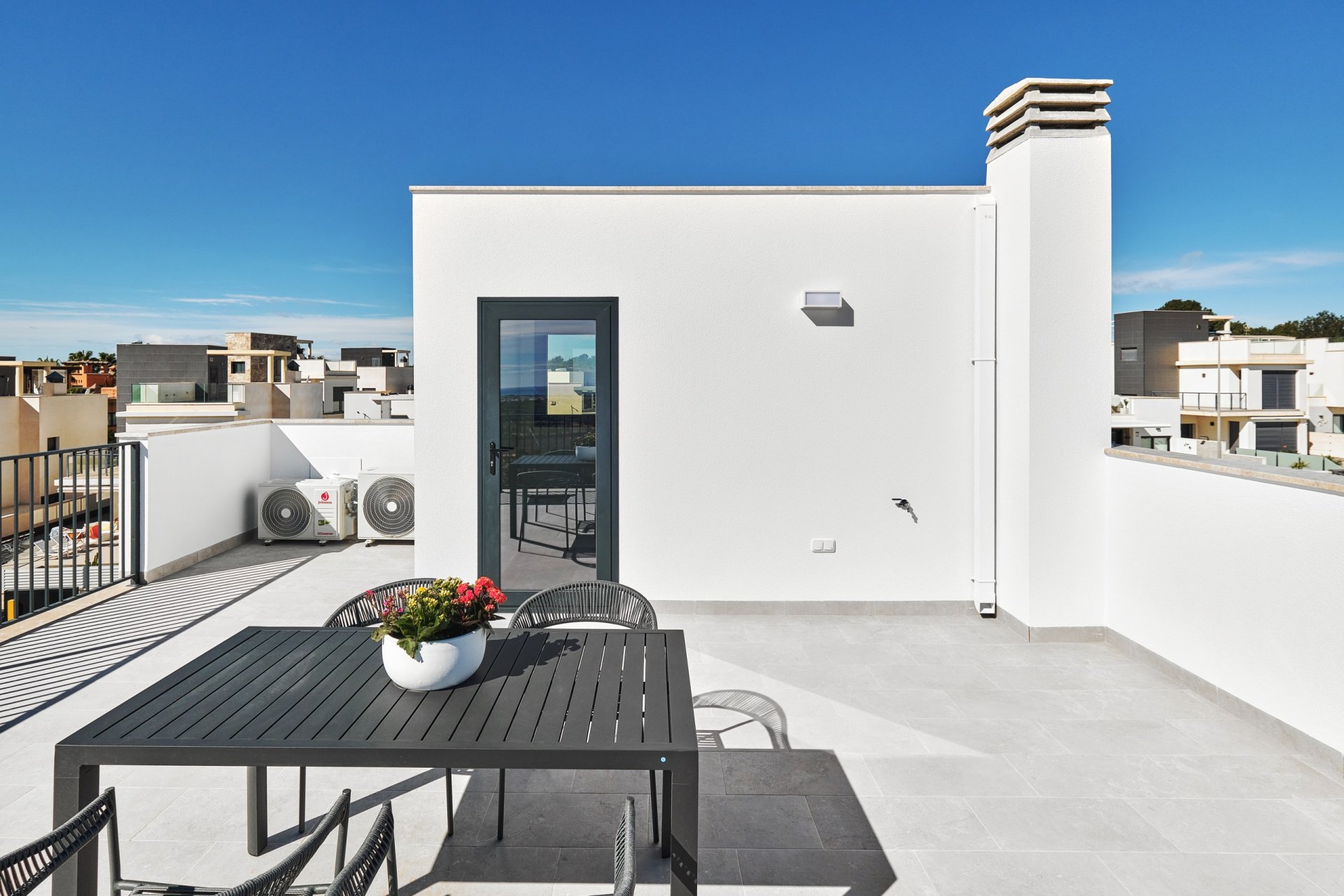 Neue Gebäude - Freistehend / Villa -
San Miguel de Salinas