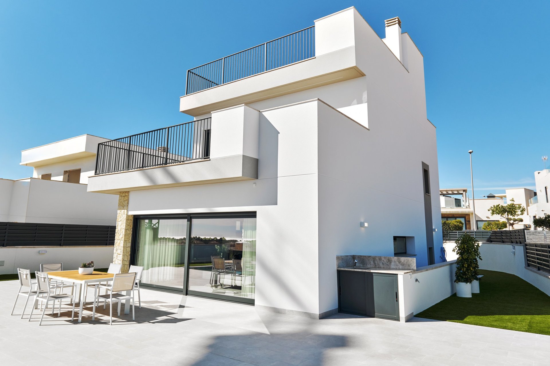 Neue Gebäude - Freistehend / Villa -
San Miguel de Salinas