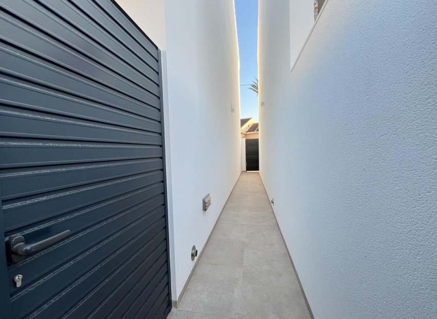 Neue Gebäude - Freistehend / Villa -
San Pedro del Pinatar - San Pedro Del Pinatar