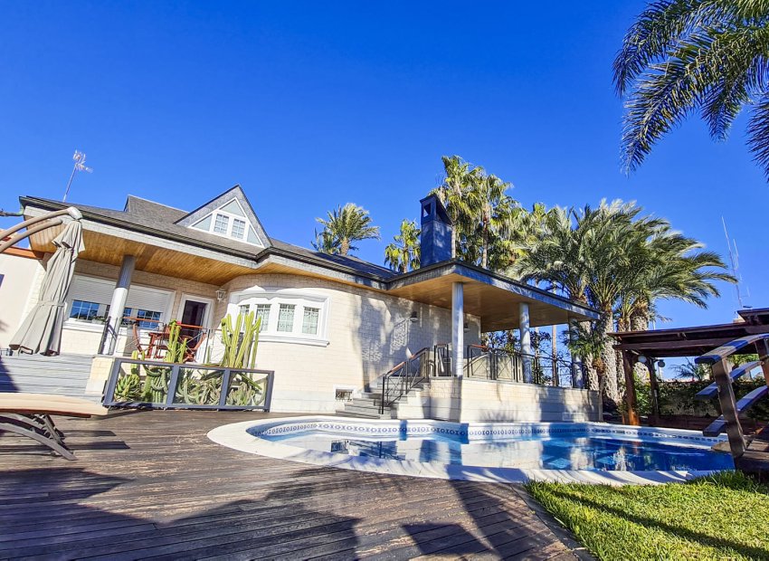 Neue Gebäude - Freistehend / Villa -
San Pedro del Pinatar - San Pedro Del Pinatar