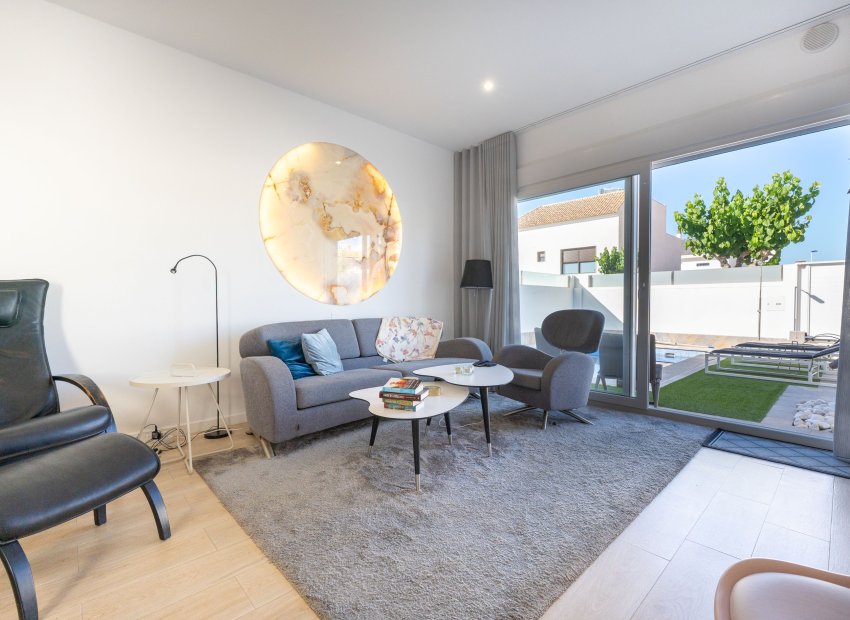 Neue Gebäude - Freistehend / Villa -
San Pedro del Pinatar - San Pedro Del Pinatar