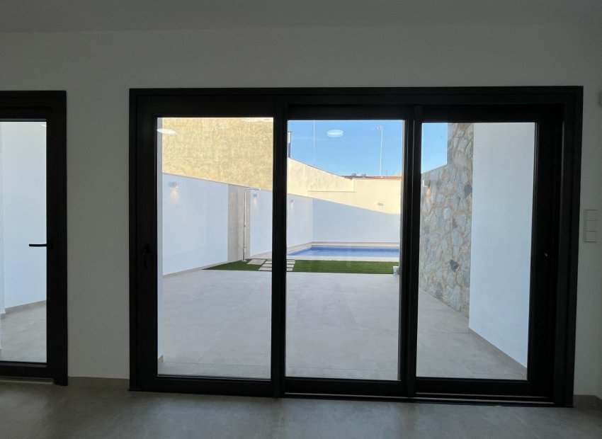 Neue Gebäude - Freistehend / Villa -
San Pedro del Pinatar - San Pedro Del Pinatar