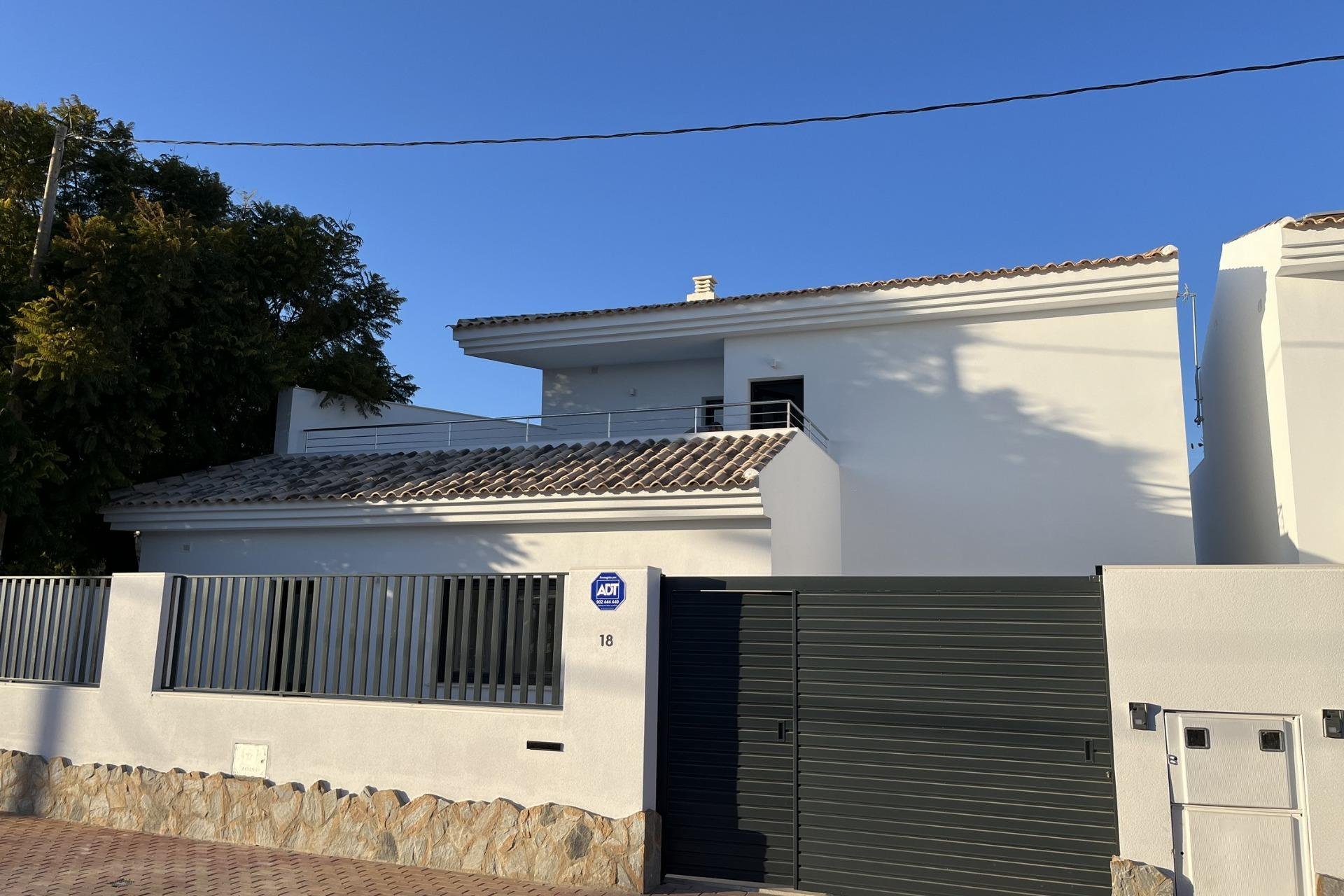 Neue Gebäude - Freistehend / Villa -
San Pedro del Pinatar - San Pedro Del Pinatar