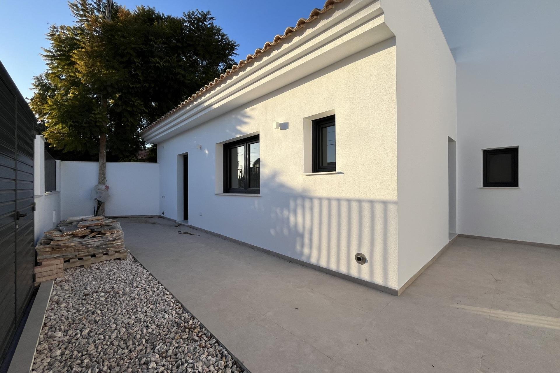 Neue Gebäude - Freistehend / Villa -
San Pedro del Pinatar - San Pedro Del Pinatar