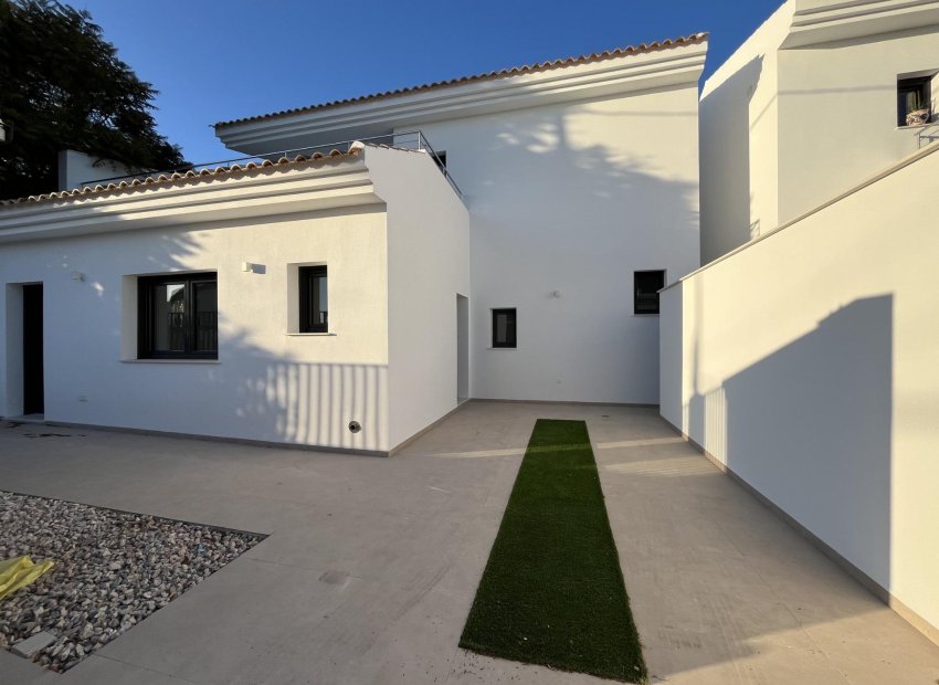 Neue Gebäude - Freistehend / Villa -
San Pedro del Pinatar - San Pedro Del Pinatar