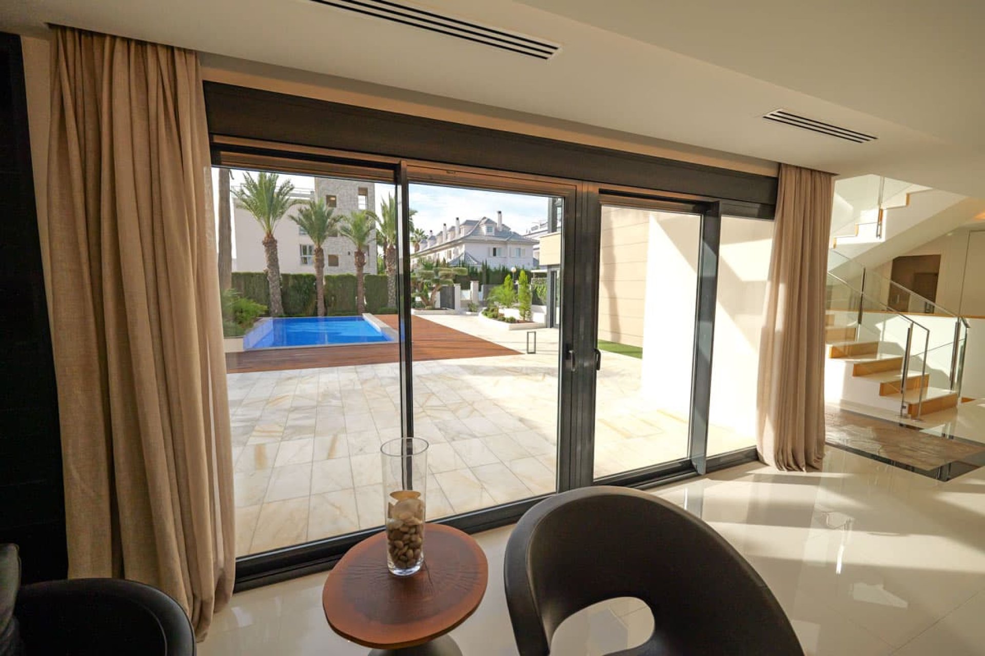 Neue Gebäude - Freistehend / Villa -
Torrevieja