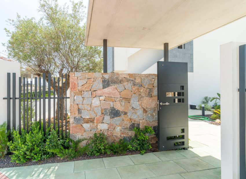 Neue Gebäude - Hochbungalow -
Torrevieja