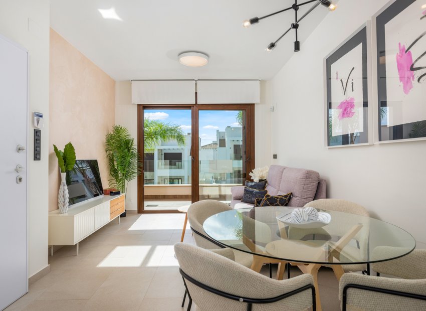 Neue Gebäude - Hochbungalow -
Torrevieja