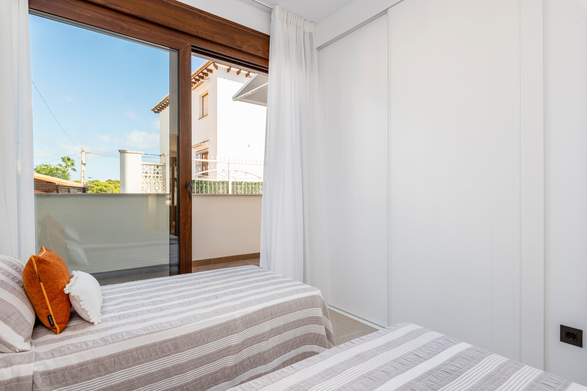 Neue Gebäude - Hochbungalow -
Torrevieja